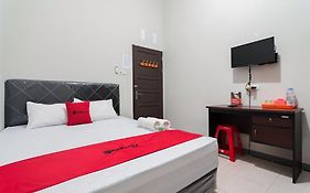Reddoorz Syariah Near Jalan Jakarta Samarinda